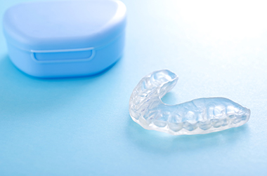 マウスピースと入れ物